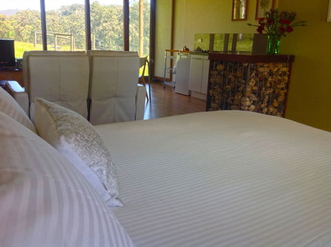 Valley Farm Vineyard Cottages - Timeshare Accommodation 3