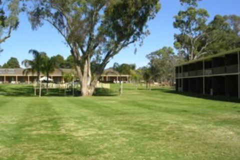 Tocumwal Golf Resort - Timeshare Accommodation 0
