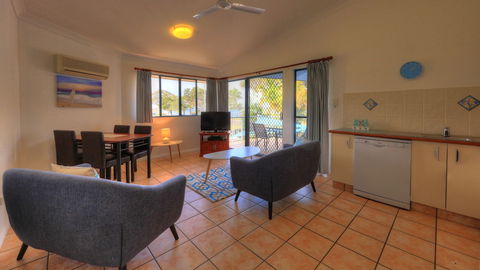Dolphin Waters Tin Can Bay - Timeshare Accommodation 6