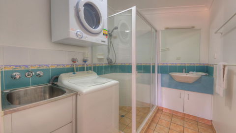 Dolphin Waters Tin Can Bay - Timeshare Accommodation 4