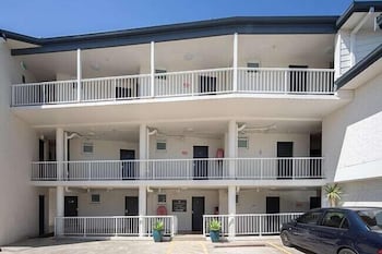 Ocean Front At The Entrance - Timeshare Accommodation 3
