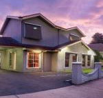 Redwood Manor Motel Apartments