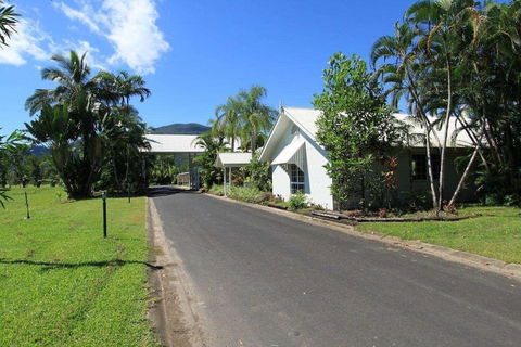 Tully Motel - Timeshare Accommodation 1