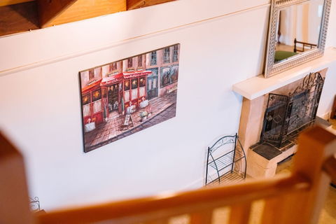 Outlook Hill Vineyard Cottages - Timeshare Accommodation 3