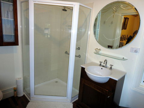 Stones Throw Cottage Bed & Breakfast - Timeshare Accommodation 4