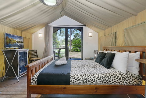 Seven Mile Beach Holiday Park - Timeshare Accommodation 3