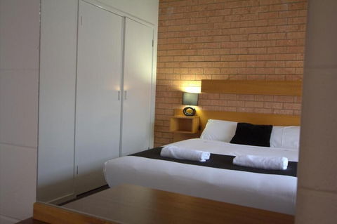 Blue Whale Motor Inn & Apartments - Timeshare Accommodation 3