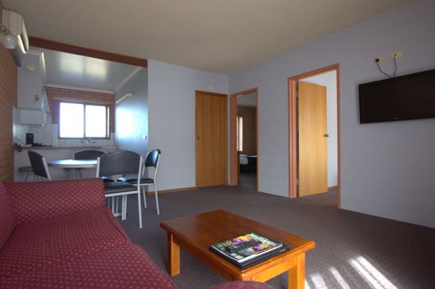 Blue Whale Motor Inn & Apartments - Timeshare Accommodation 2