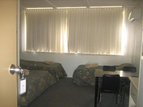 Golden Hills Motel - Timeshare Accommodation 5