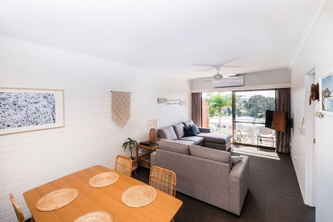 Mollymook Seascape Motel & Apartments - Timeshare Accommodation 6