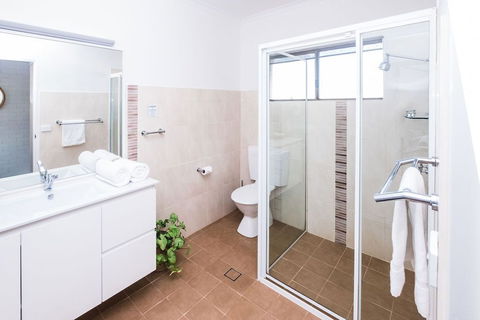 Mollymook Seascape Motel & Apartments - Timeshare Accommodation 5