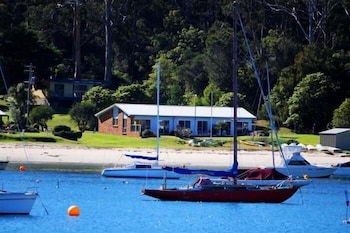 Quarantine Bay Beach Cottages - Timeshare Accommodation 0