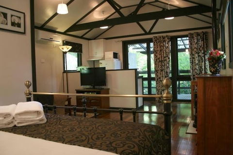 Tudor Cottages Mt Dandenong - Timeshare Accommodation 2