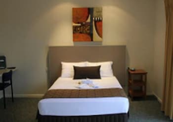 Emerald Executive Apartments - Timeshare Accommodation 4
