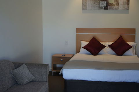 Burkes Hotel Motel - Timeshare Accommodation 3