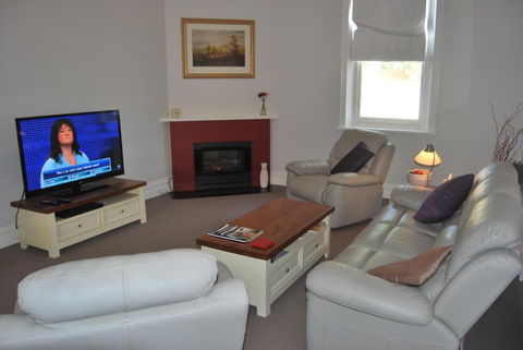 Jacaranda Cottage - Timeshare Accommodation 1