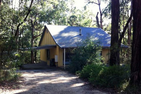 Idyllic Retreat For 4 People In Beautiful Otway Ranges, Recharge & Refresh In Hot Tub - Timeshare Accommodation 0