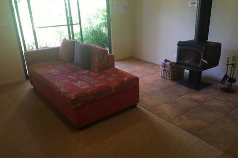 Idyllic Retreat For 4 People In Beautiful Otway Ranges, Recharge & Refresh In Hot Tub - Timeshare Accommodation 3