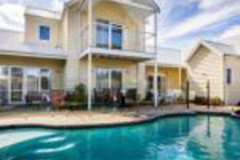 Seaside Spa Retreat - Timeshare Accommodation 0