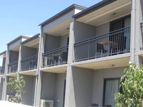 Royal Motel Miles - Timeshare Accommodation 2