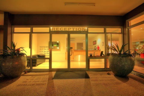 Mayfair Motel Emerald - Timeshare Accommodation 3