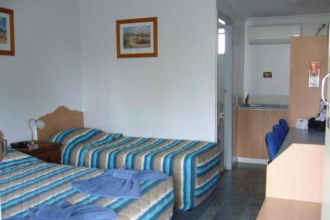 Kings Motor Inn & Steakhouse - Timeshare Accommodation 3