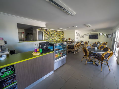 Mackay Oceanside Central Hotel - Timeshare Accommodation 3