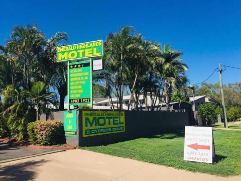 Emerald Highlands Motel - Timeshare Accommodation 5