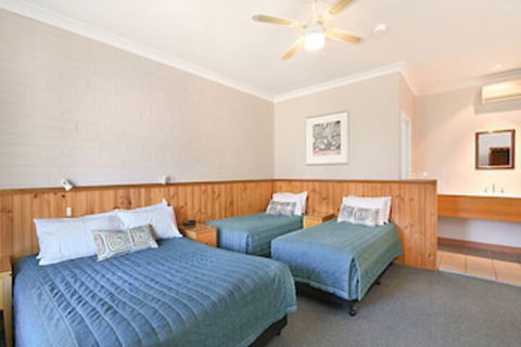 Catalina Motel Lake Macquarie - Timeshare Accommodation 4