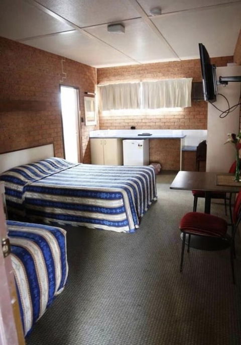 Condobolin Motor Inn - Timeshare Accommodation 4