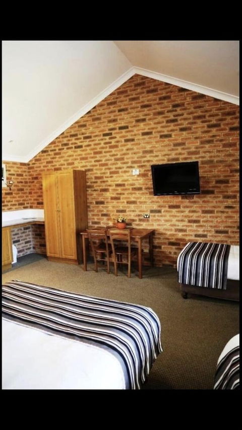 Condobolin Motor Inn - Timeshare Accommodation 5
