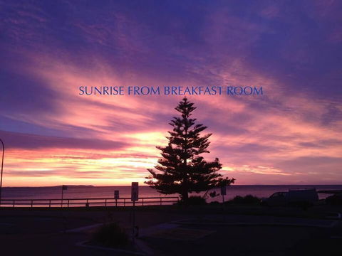 Beachhouse Mollymook - Timeshare Accommodation 3