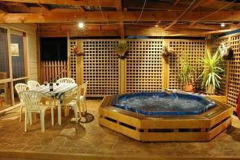 Woodland By The Bay & Puddleduck Cottage - Timeshare Accommodation 2