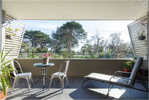 Westend Apartment At The Beach - Timeshare Accommodation 1