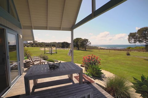 Bear Gully Coastal Cottages - Timeshare Accommodation 3
