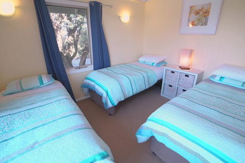 Bear Gully Coastal Cottages - Timeshare Accommodation 4