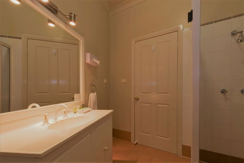 Bowen Inn Motel - Timeshare Accommodation 5