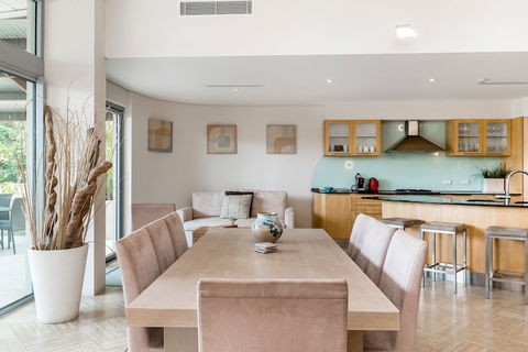 Jades On Lawson - Timeshare Accommodation 4
