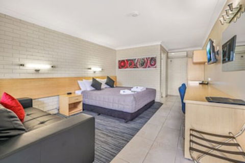 The Stagecoach Inn Motel - Timeshare Accommodation 0