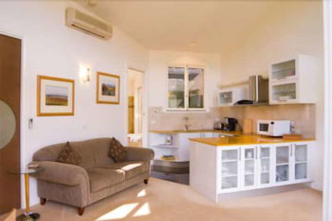 The Gatehouse At Villa Raedward - Timeshare Accommodation 1