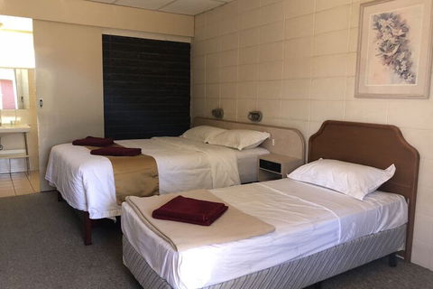 Inland Oasis Motel - Timeshare Accommodation 3