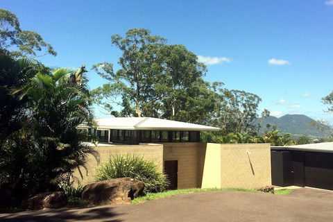 Phoenix Eumundi Bed & Breakfast - Timeshare Accommodation 3
