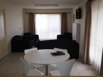 Jacaranda Motel & Holiday Units - Timeshare Accommodation 5