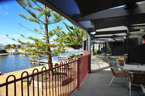 Mariners Cove At Paynesville Motel & Apartments - Timeshare Accommodation 4