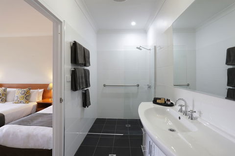 Cadman Motor Inn & Apartments - Timeshare Accommodation 0