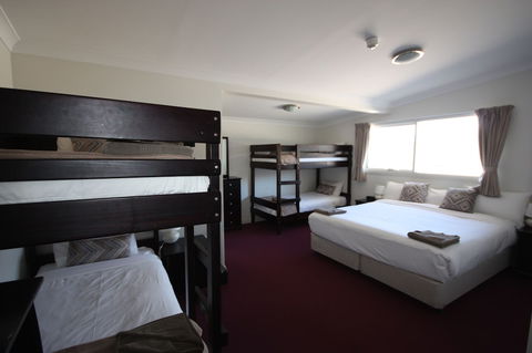 The Lions Lair - Timeshare Accommodation 2