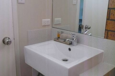 Rosebourne Gardens Motel - Timeshare Accommodation 7