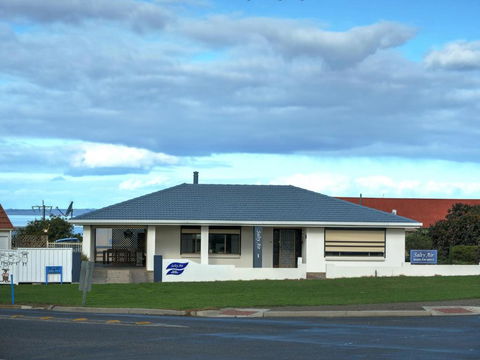 Salty Air Apartments Kingscote Kangaroo Island - Timeshare Accommodation 4