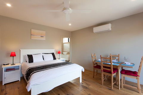 Silversands Beach Cottage - Timeshare Accommodation 4