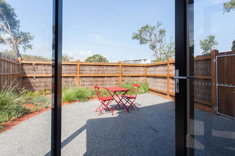 Silversands Beach Cottage - Timeshare Accommodation 5